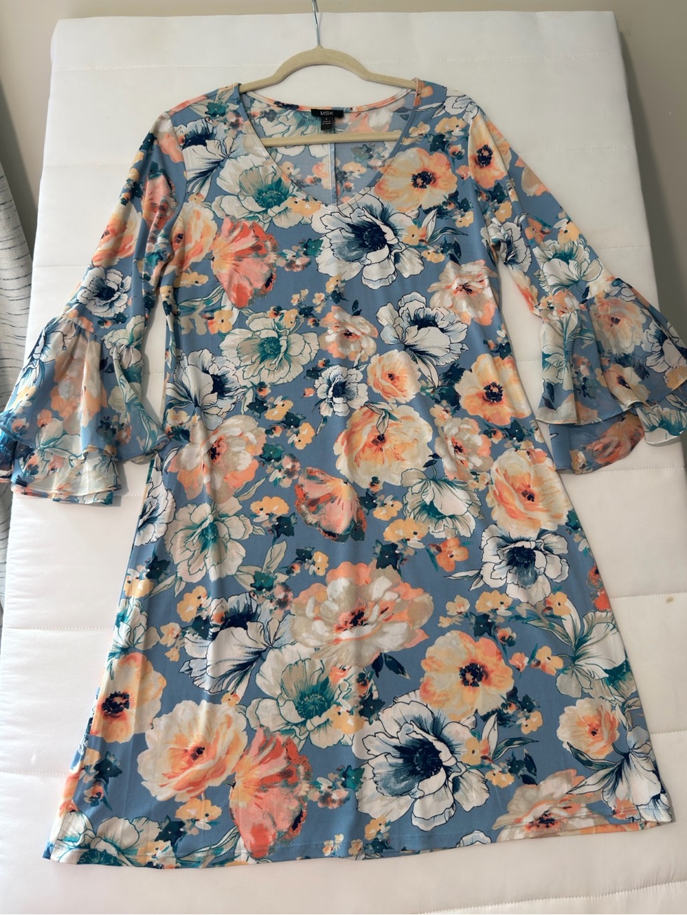 MSK Women's Blue Peach White Floral V-Neck Shift Knee Dress 3/4 Bell Sleeve L